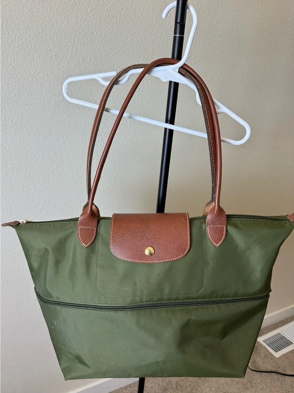 Longchamp Le Pliage Expandable Tote In olive green